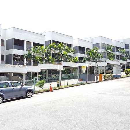 The Garden Apartment At Bangsar Kuala Lumpur Exterior photo